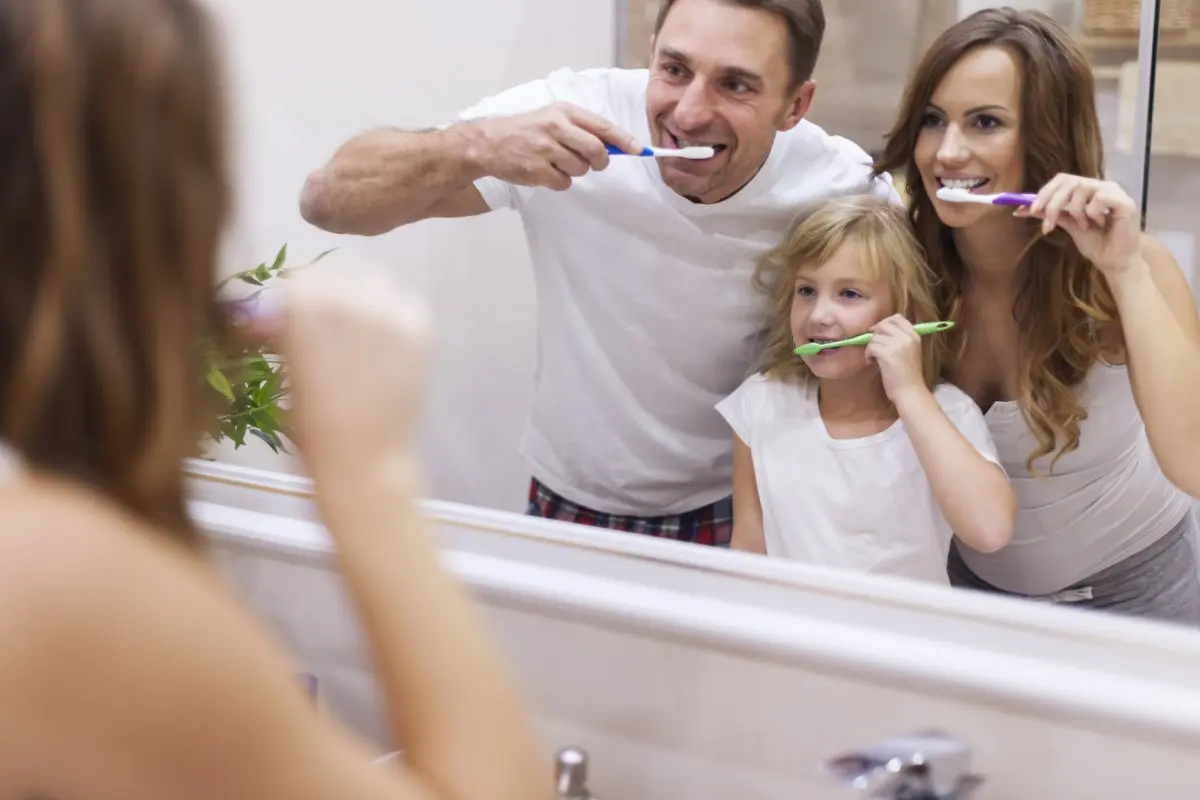 как часто менять зубную щетку 