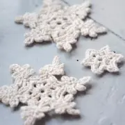 Вязание снежных кристаллов для новогоднего дерева: объяснение как 3 узора