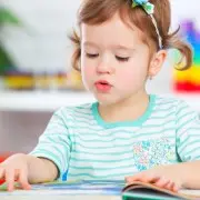Чтение обучения в детстве: обучение, чтобы избежать вреда