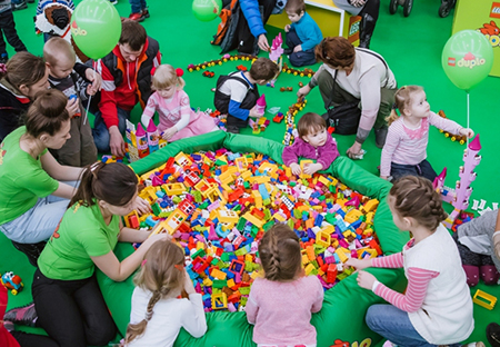 4 и 5 апреля дети и их родители могут насладиться захватывающими приключениями в мире LEGO®.