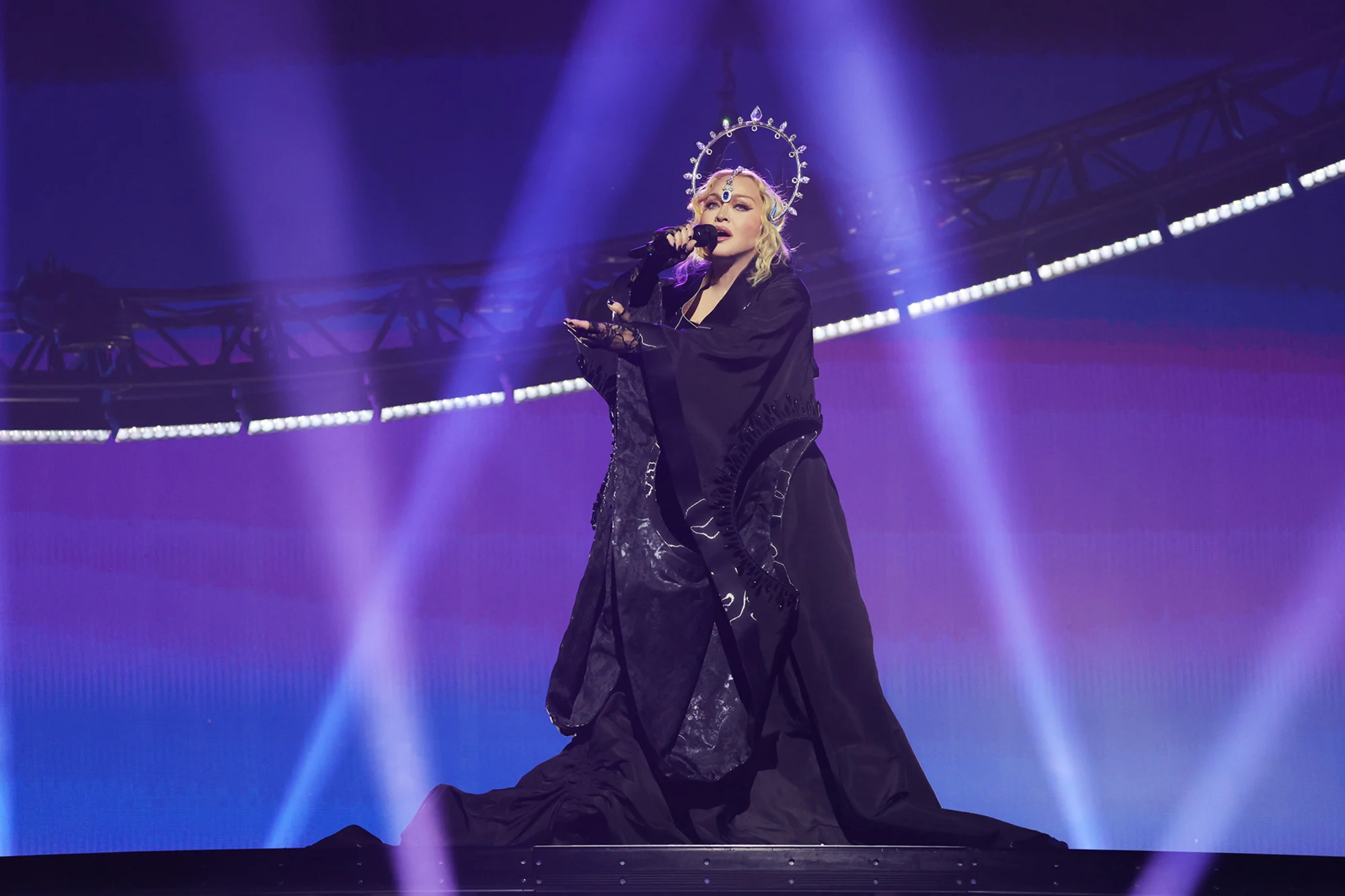 6 5-yea r-sold Madonna начинает мировой тур!