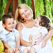 Адель Фабер: Как вы проводите своих детей должным образом и хвалят? Три вопроса к психологам