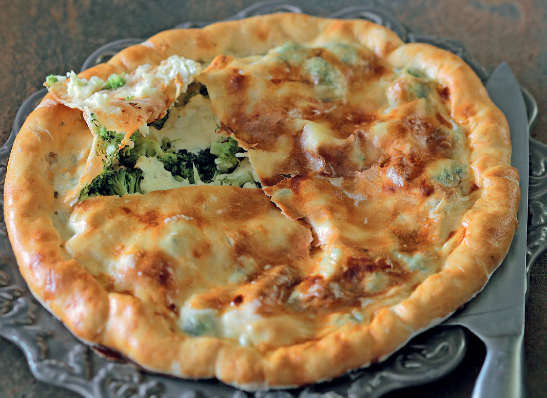 Сфиничини — сицилийский пирог с рикоттой и брокколи 