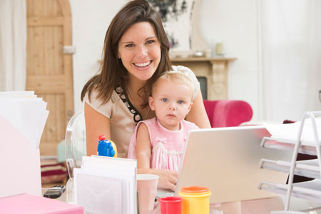 Работа на дому: как маме с детьми работать дома и все успевать 