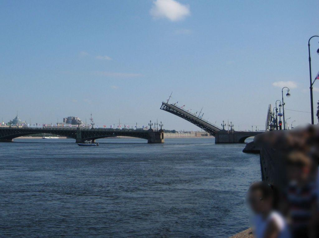 Развод моста