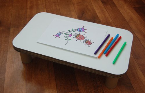 Детский столик своими руками : легкий и удобный 