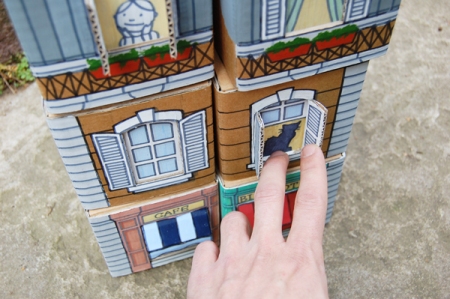 Игрушки своими руками : домик из картона - с мансардой , кафе и кошкой 