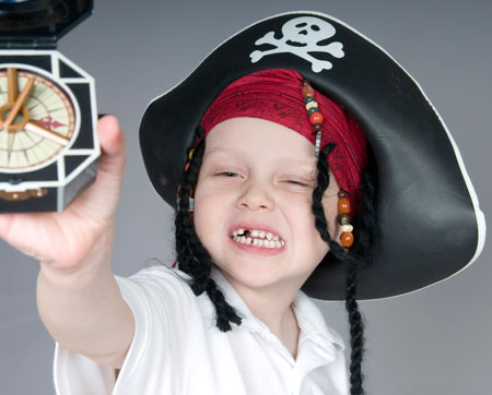 Сценарий Нового года: пиратский праздник для школы , дома, клуба 