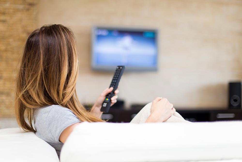 Почему мы смотрим телевизор больше , чем нам надо ?