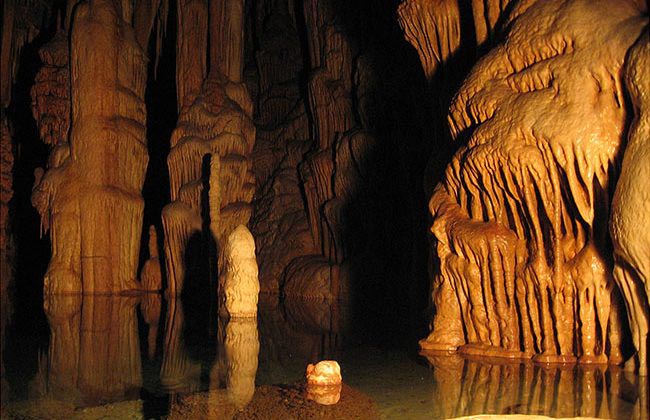 Мраморная пещера в Крыму.